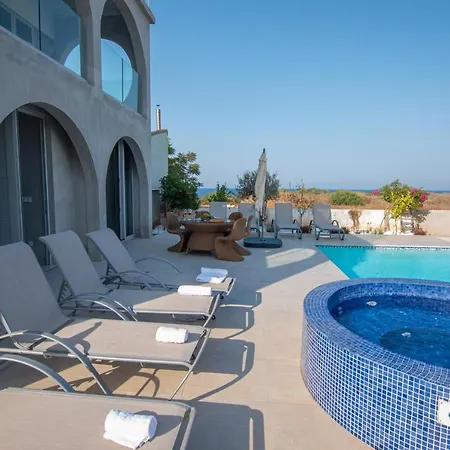 Art House Seviews Villa