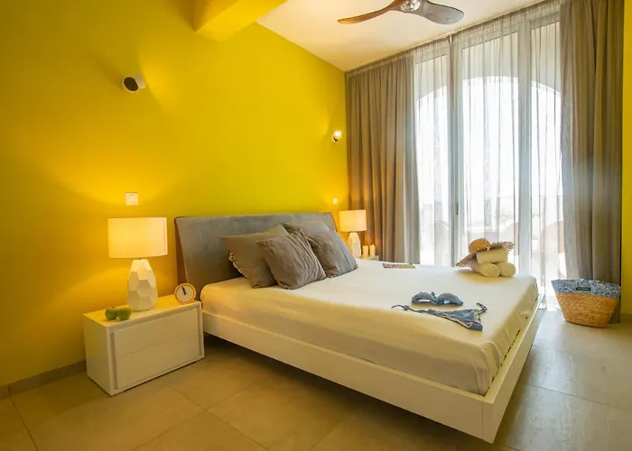 Art House Seviews * Protaras