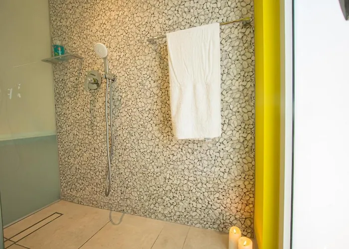 Art House Seviews Villa Protaras