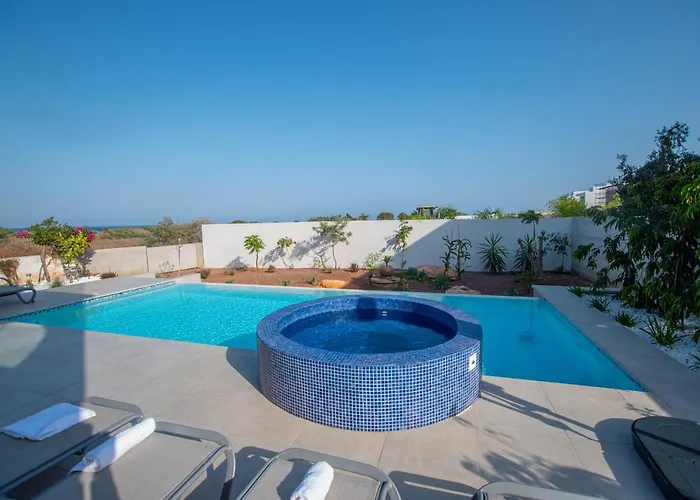 Villa Art House Seviews