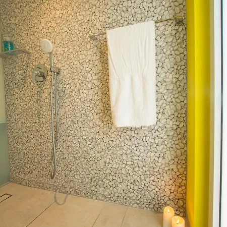 Art House Seviews Villa Protaras