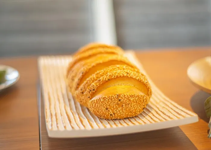 فيلة Art House Seviews