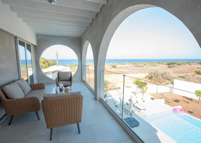 فيلة Art House Seviews بروتاراس